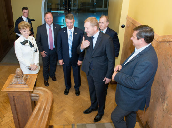 Riigikogu liikmed kohtuvad Toompeal Ameerika Ühendriikide Kongressi Esindajatekoja liikmete ning neid saatva delegatsiooniga